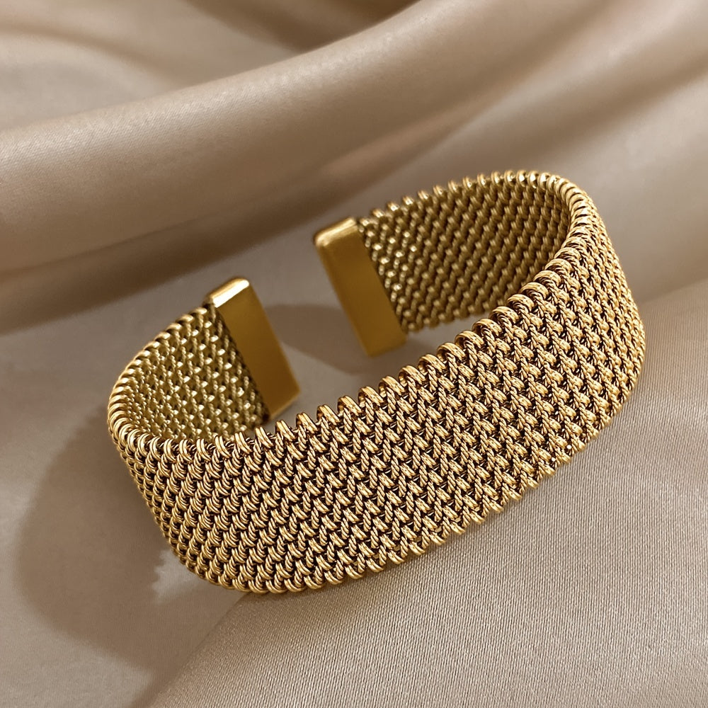 Raya – Pulsera de acero de titanio con cable grabado