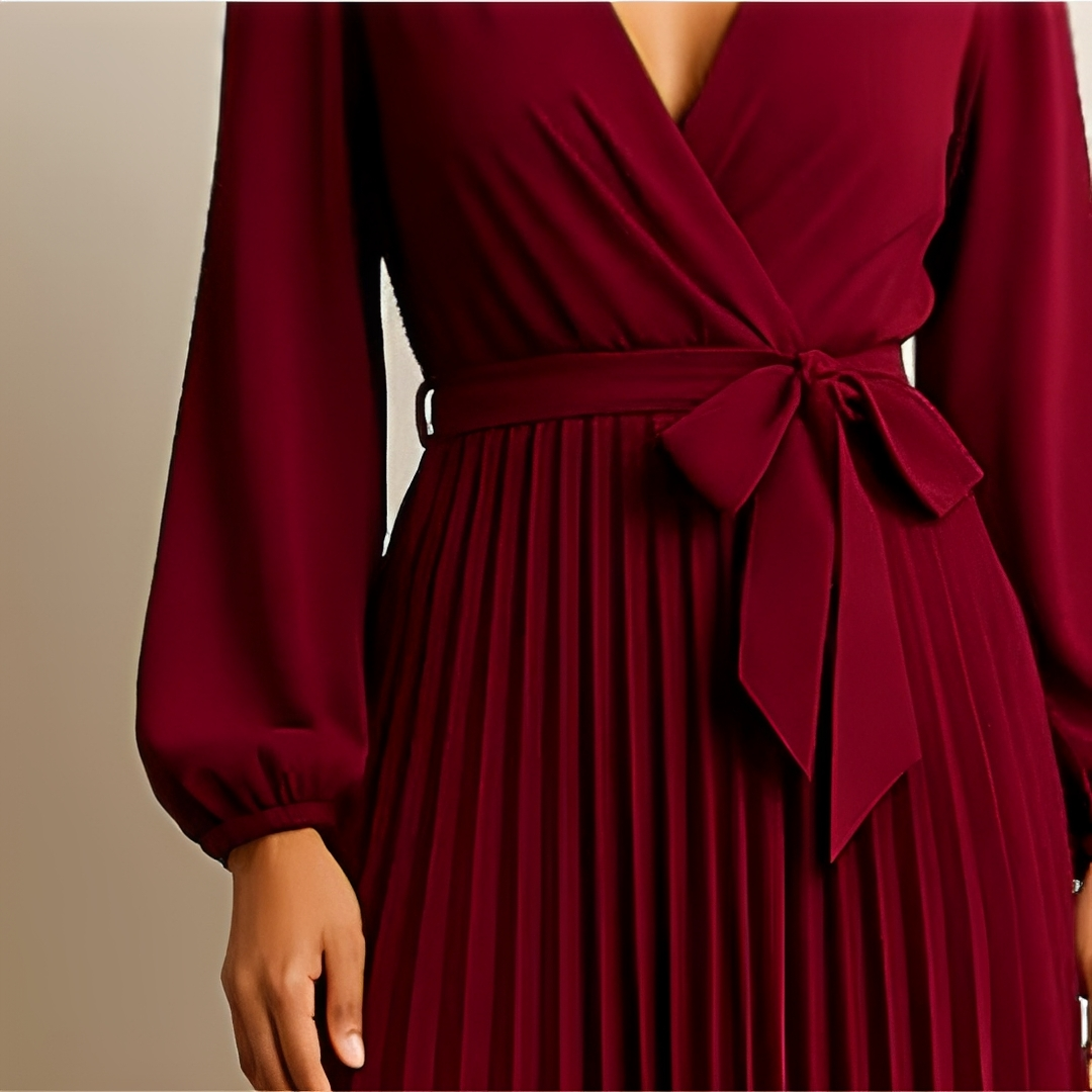 Naomi - Vestido Elegante con Pliegues y Escote Cruzado en V