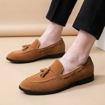 Clau - Mocasines Elegantes con Borlas