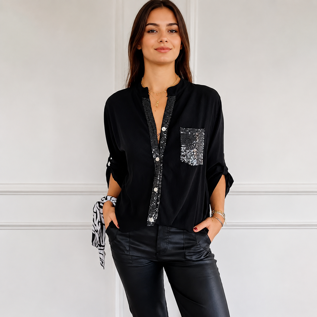 Chalise - Elegante Blusa Abotonada