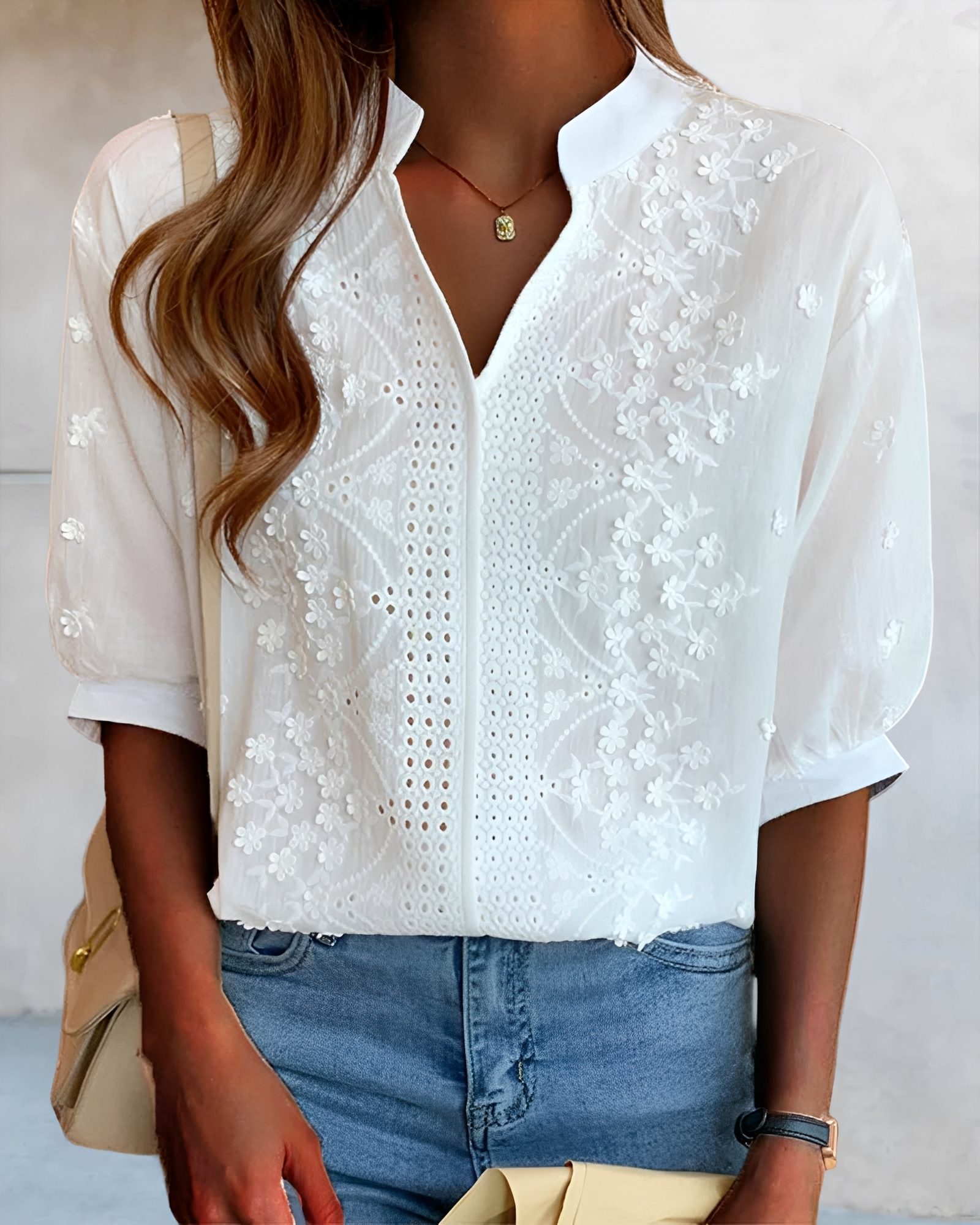 Morwenna - Blusa Elegante con Cuello en V