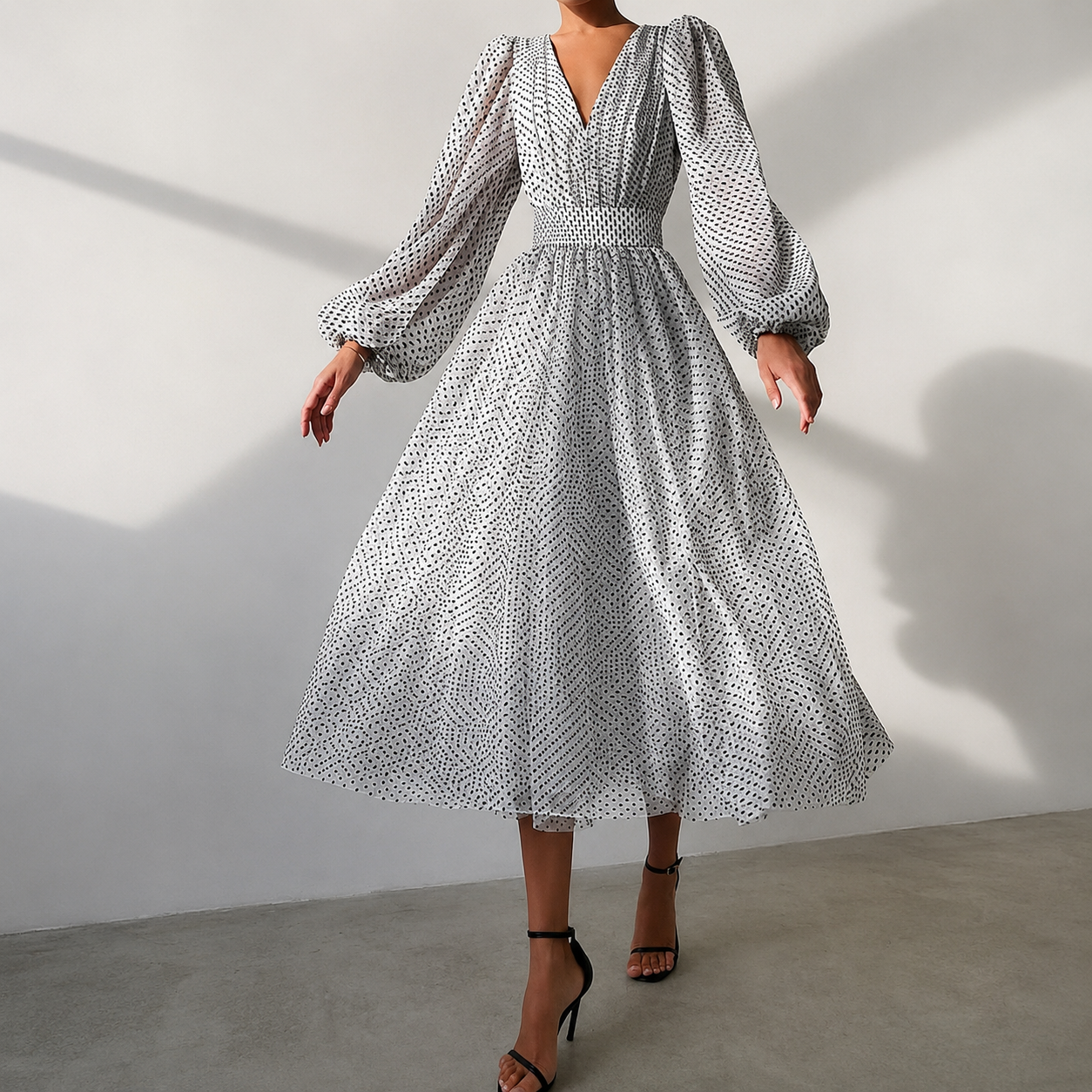 Emina - Vestido Elegante de Manga Larga con Cuello en V