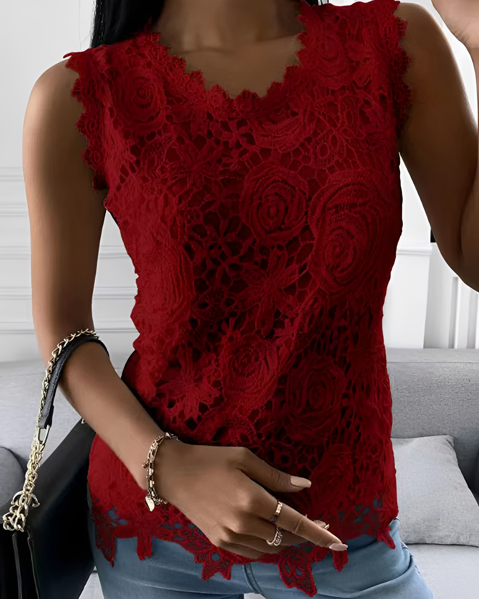 Ebrill - Top Elegante con Cuello Redondo