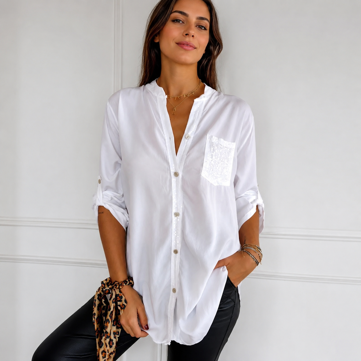 Chalise - Elegante Blusa Abotonada