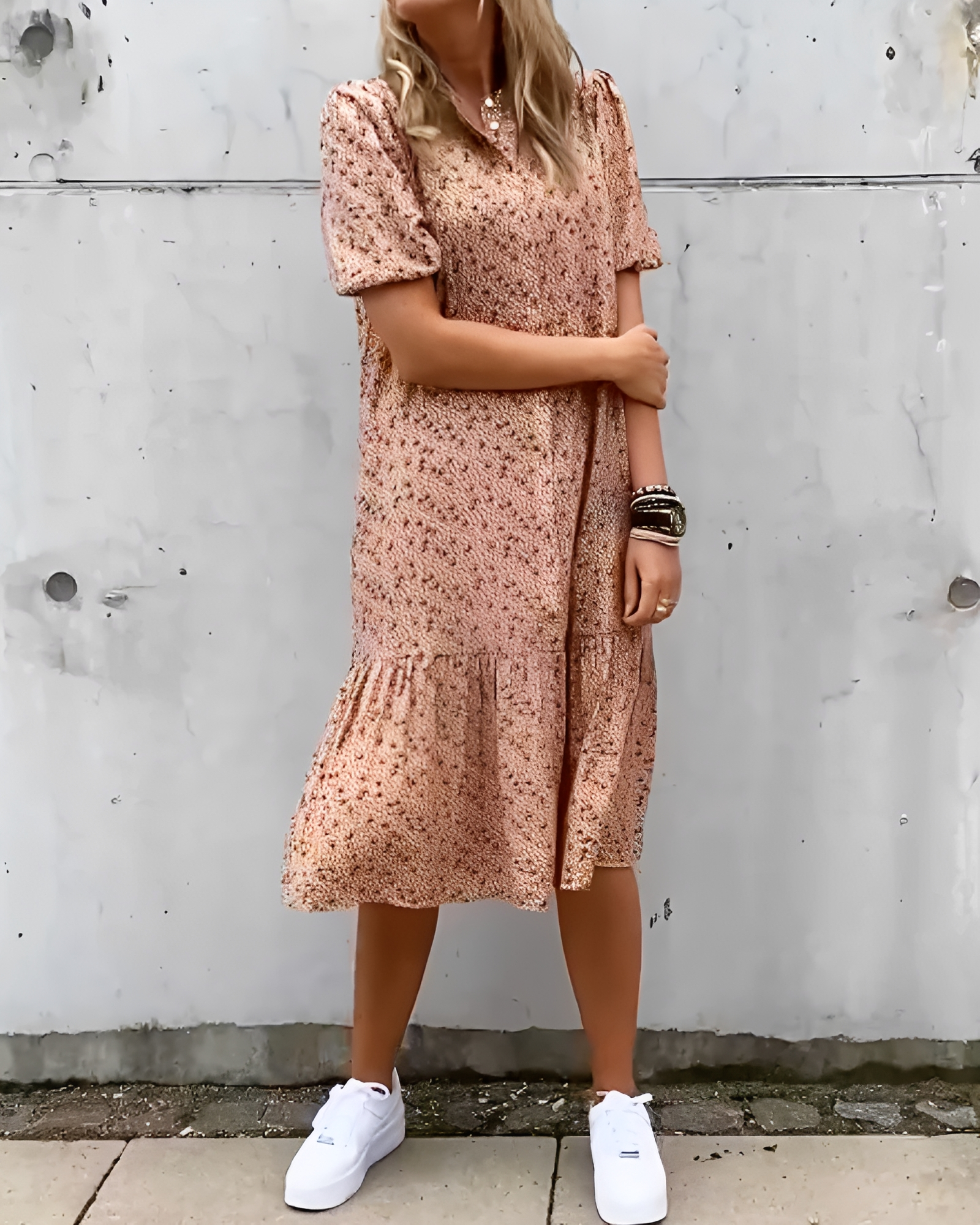 Rhiannon - Vestido Midi Elegante con Cuello en V