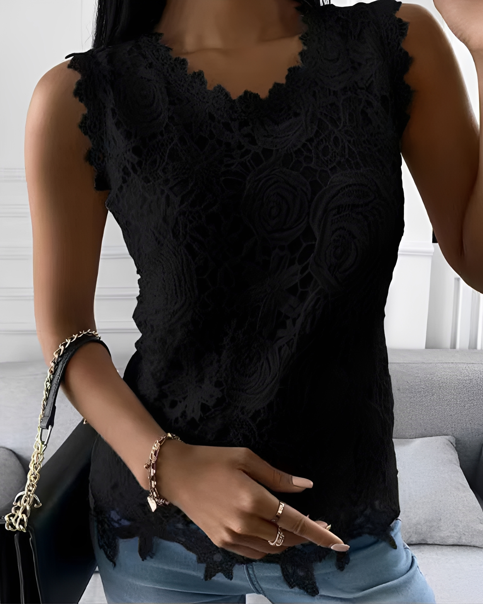 Ebrill - Top Elegante con Cuello Redondo