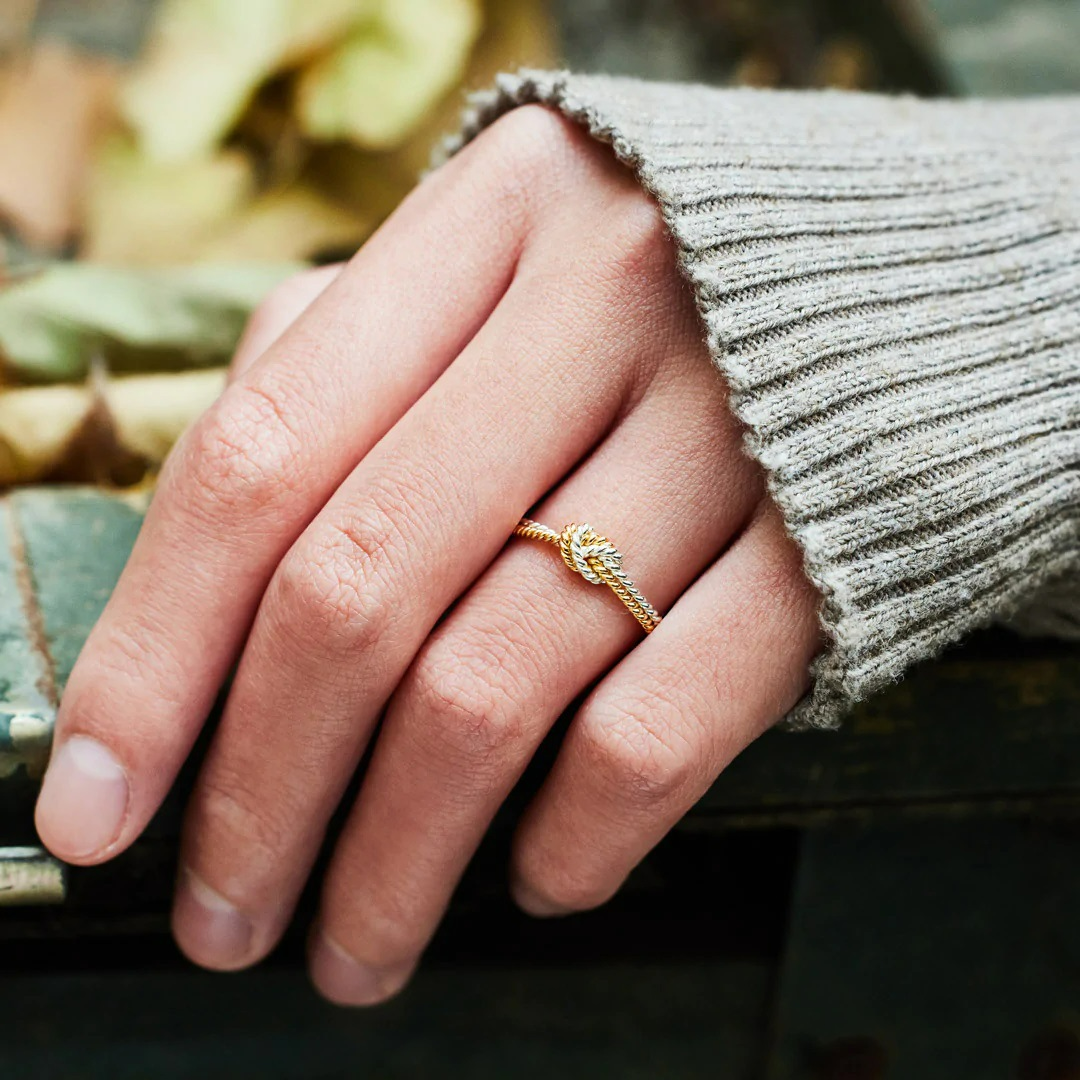 Anillo de nudos de cuerda de ángel - Oro y plata