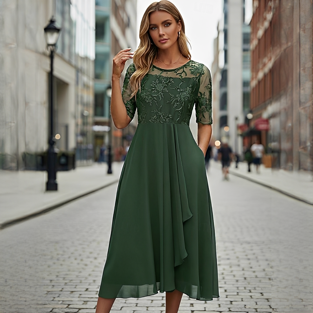 Victoria - Vestido Elegante de Encaje Hueco