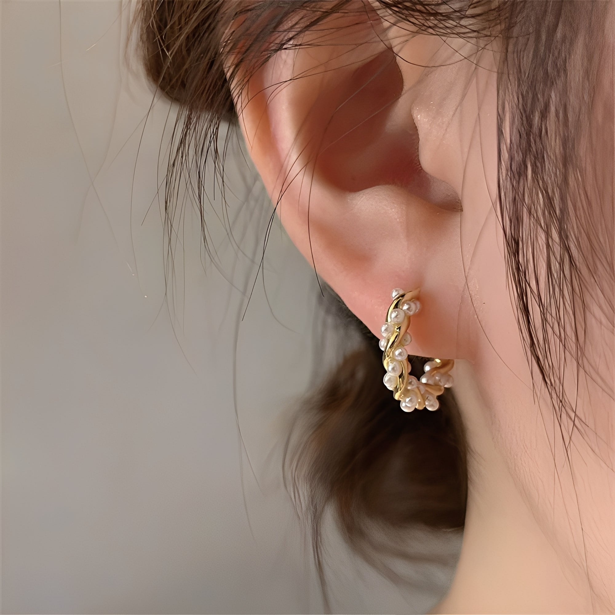 Ellie – Pendientes de perlas trenzadas
