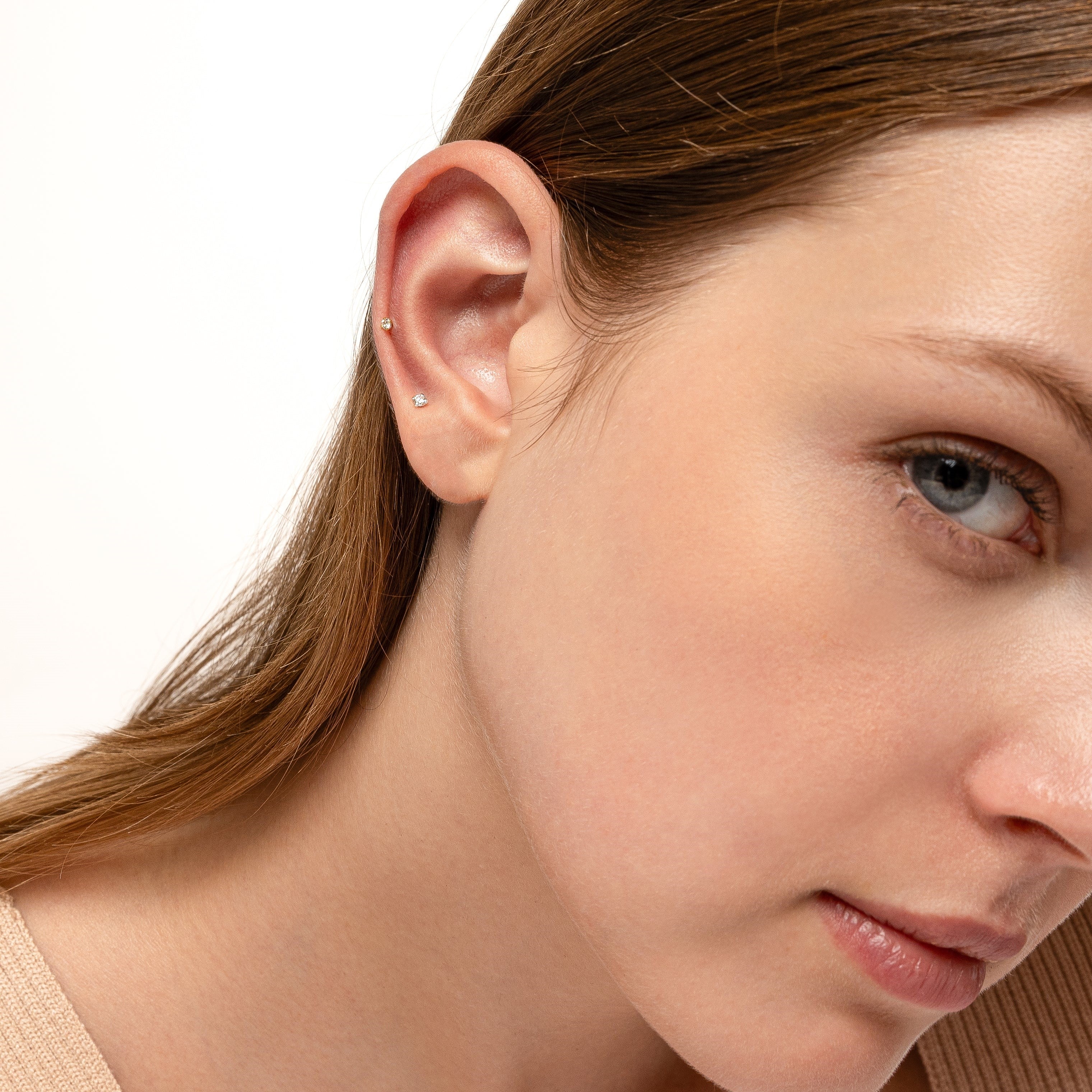 Sloane - Mini Pendientes Brillantes de 2mm