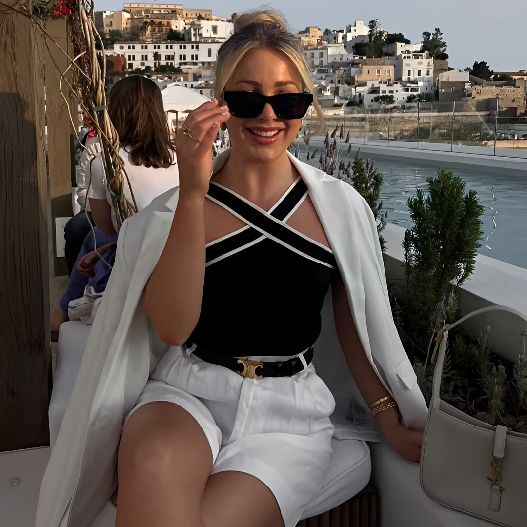 Ferlyn - Top Estiloso con Cuello en V