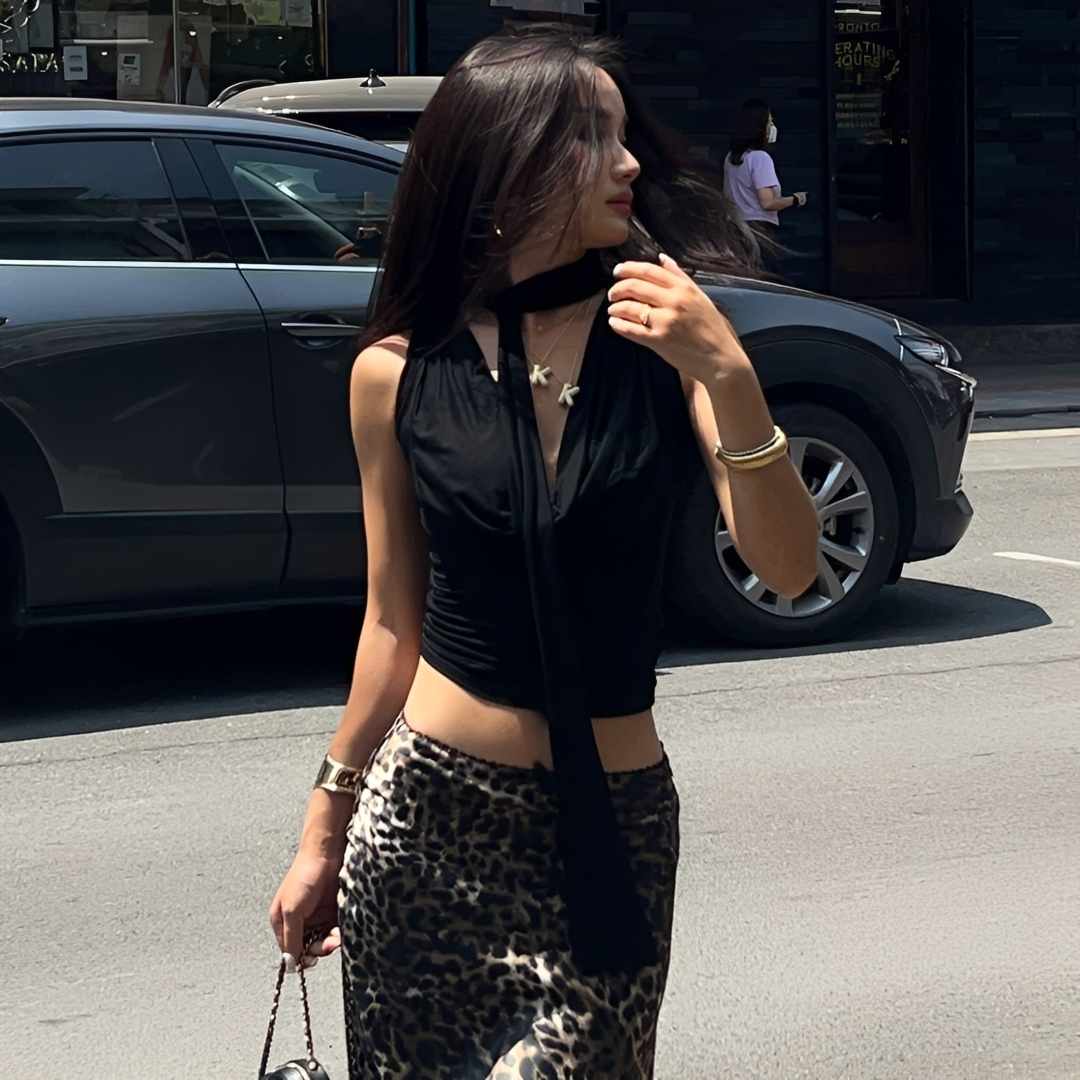 Yvette - Blusa sin Mangas de Corte Ajustado