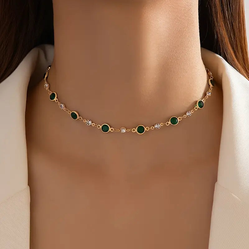 Esmeralda – Collar con colgante verde esmeralda