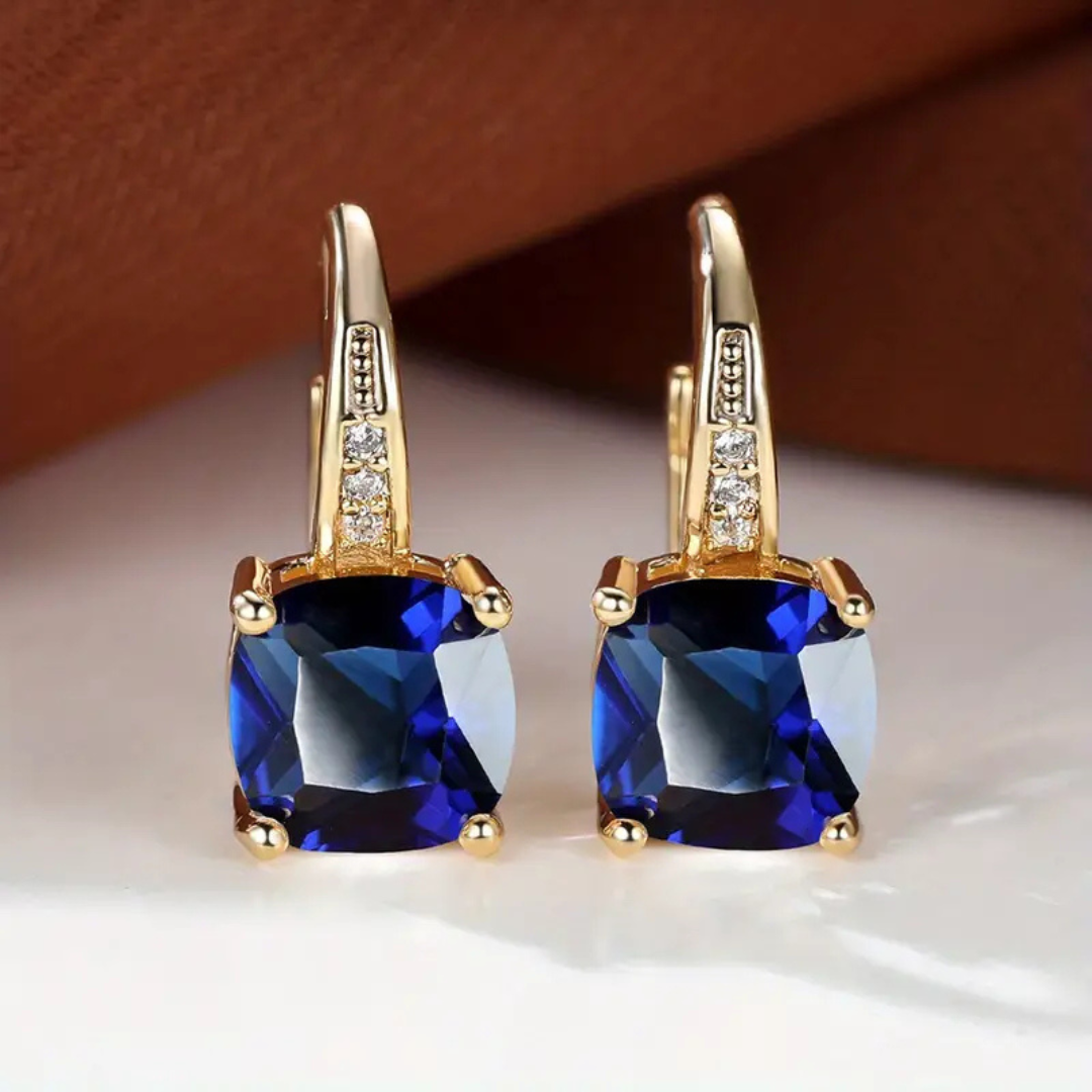Naoko – Aros elegantes con piedras brillantes