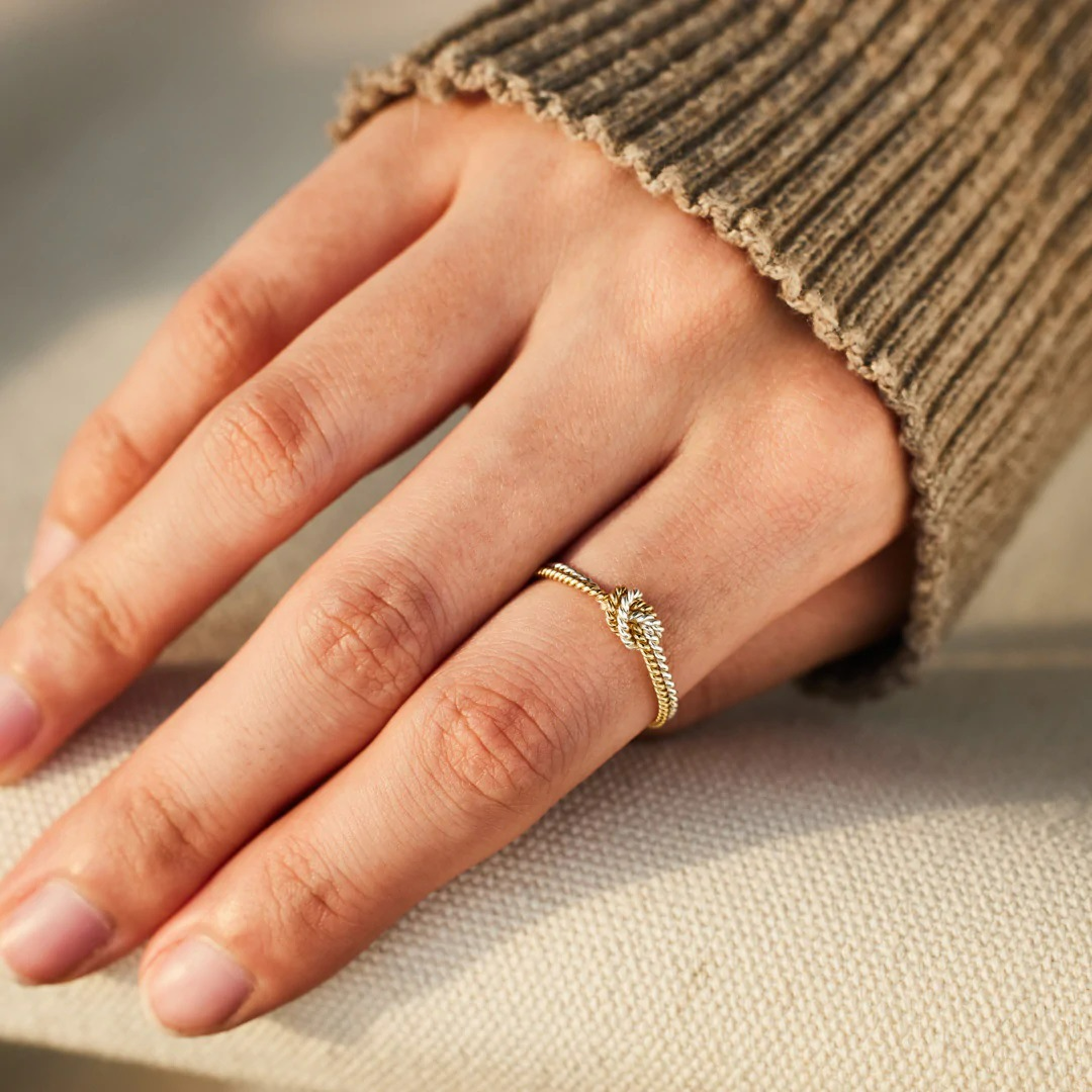 Anillo de nudos de cuerda de ángel - Oro y plata