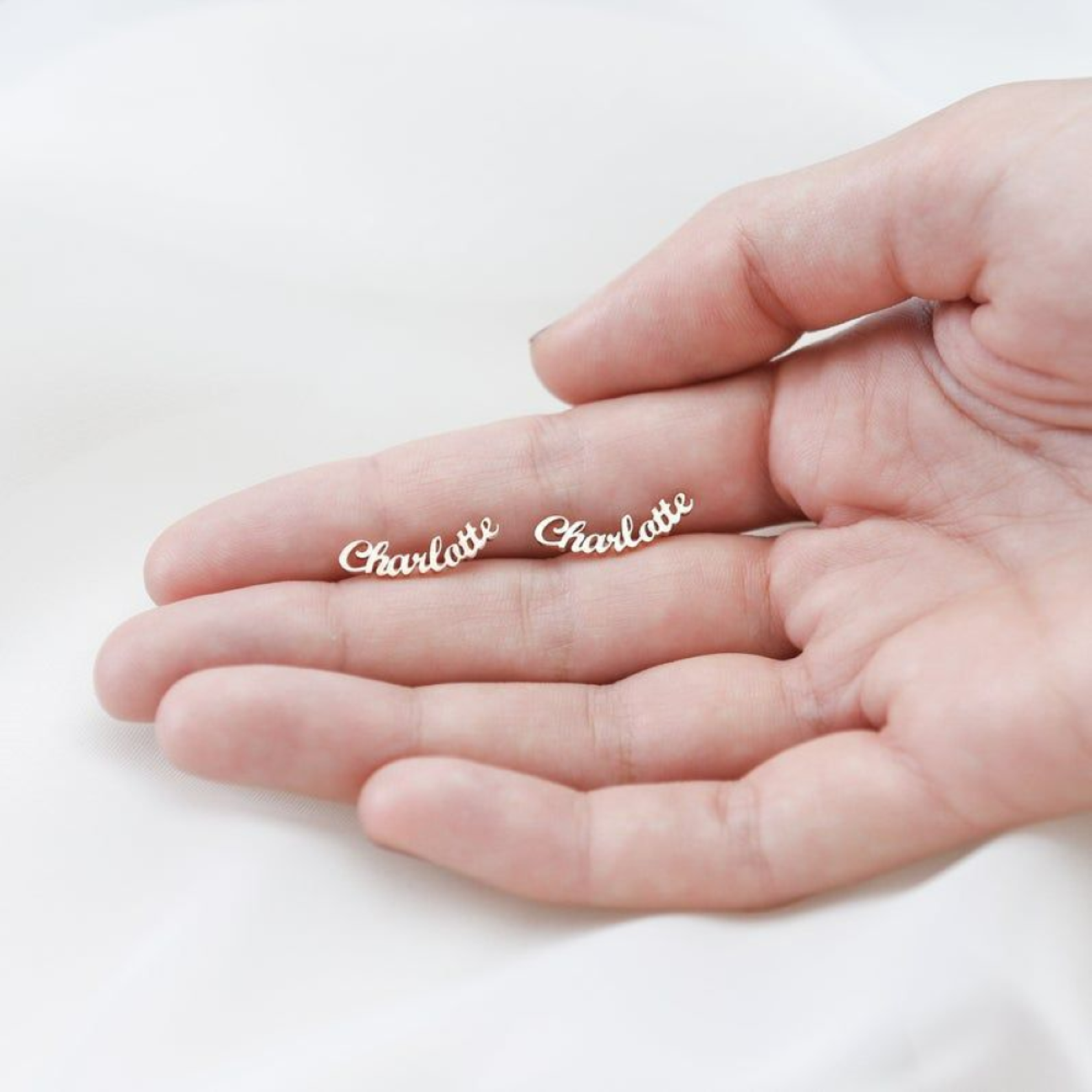 Pendientes de Nombre Personalizados - Pendientes Minimalistas