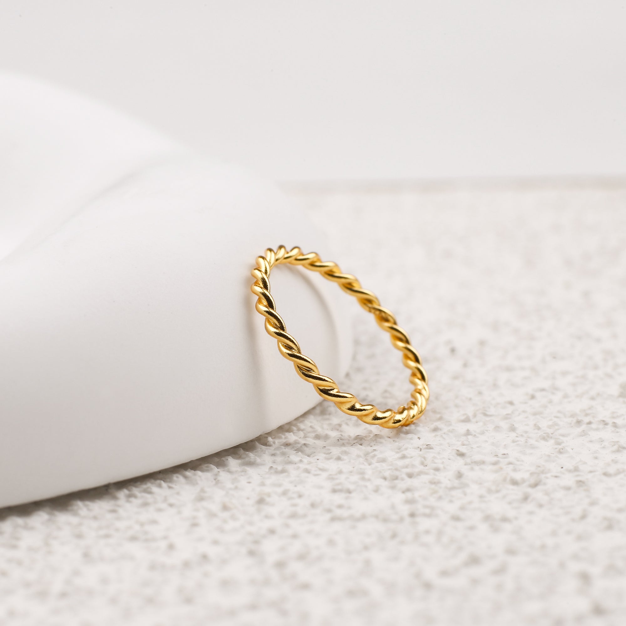Manon – Anillo trenzado apilable