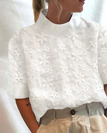 Julia – Elegante blusa de encaje para dama