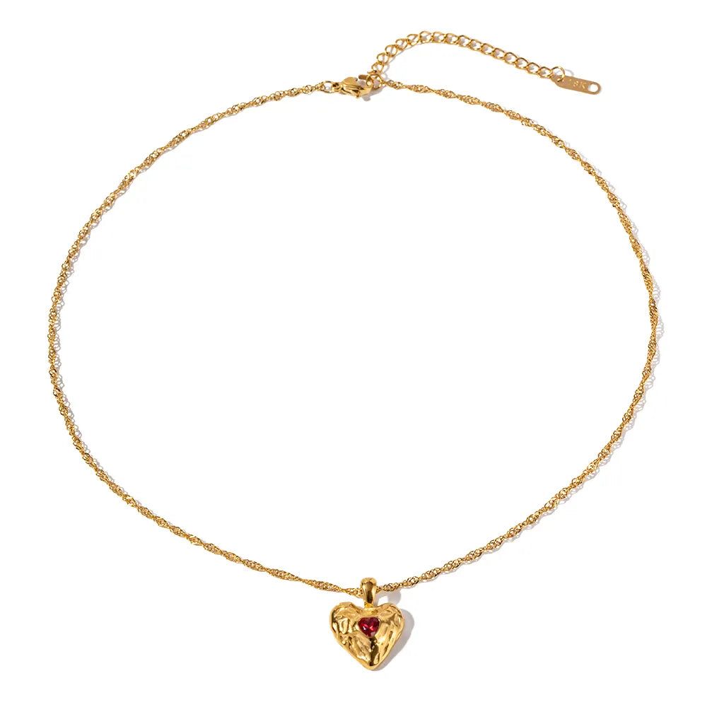 Vesper - Collar de Corazón Rojo en Oro