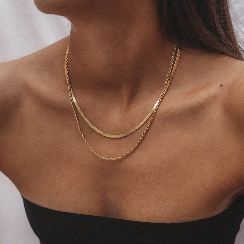 Nicole – Collar de Oro Multicapa