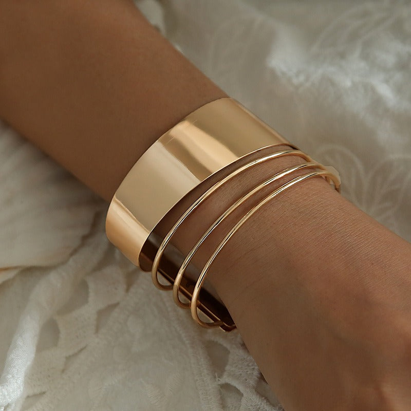 Yuki – Pulsera vintage clásica en oro