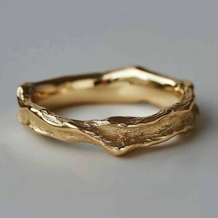 Sara – Anillo de oro vintage forjado