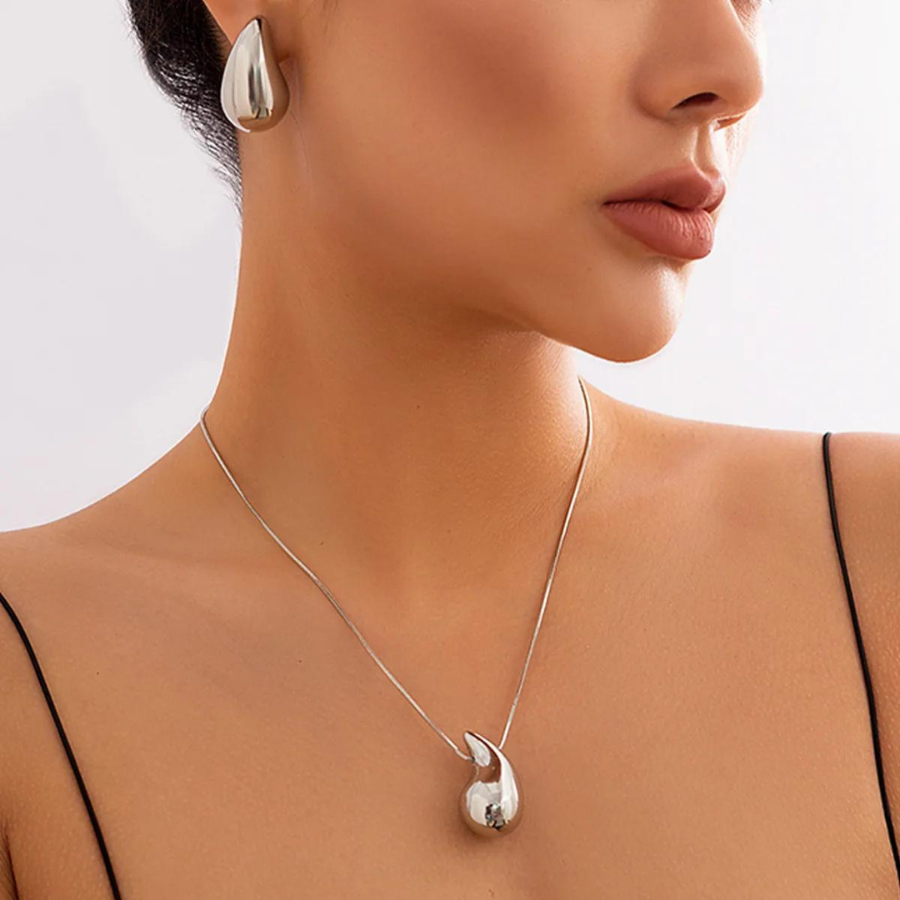 Collar de gotas de agua de gran tamaño - Collar dorado con colgante de gota de agua