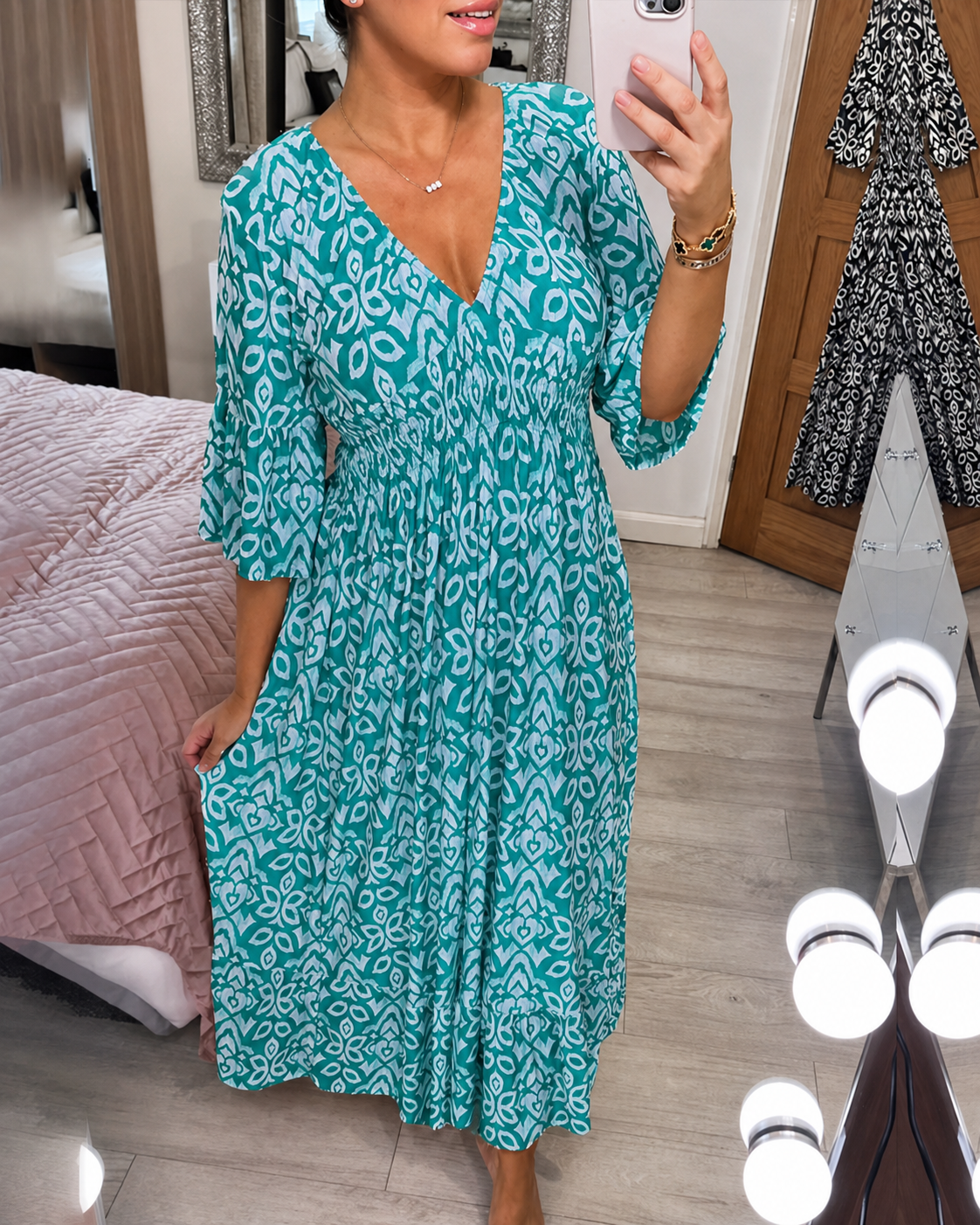 Yvonne - Vestido Elegante con Volantes