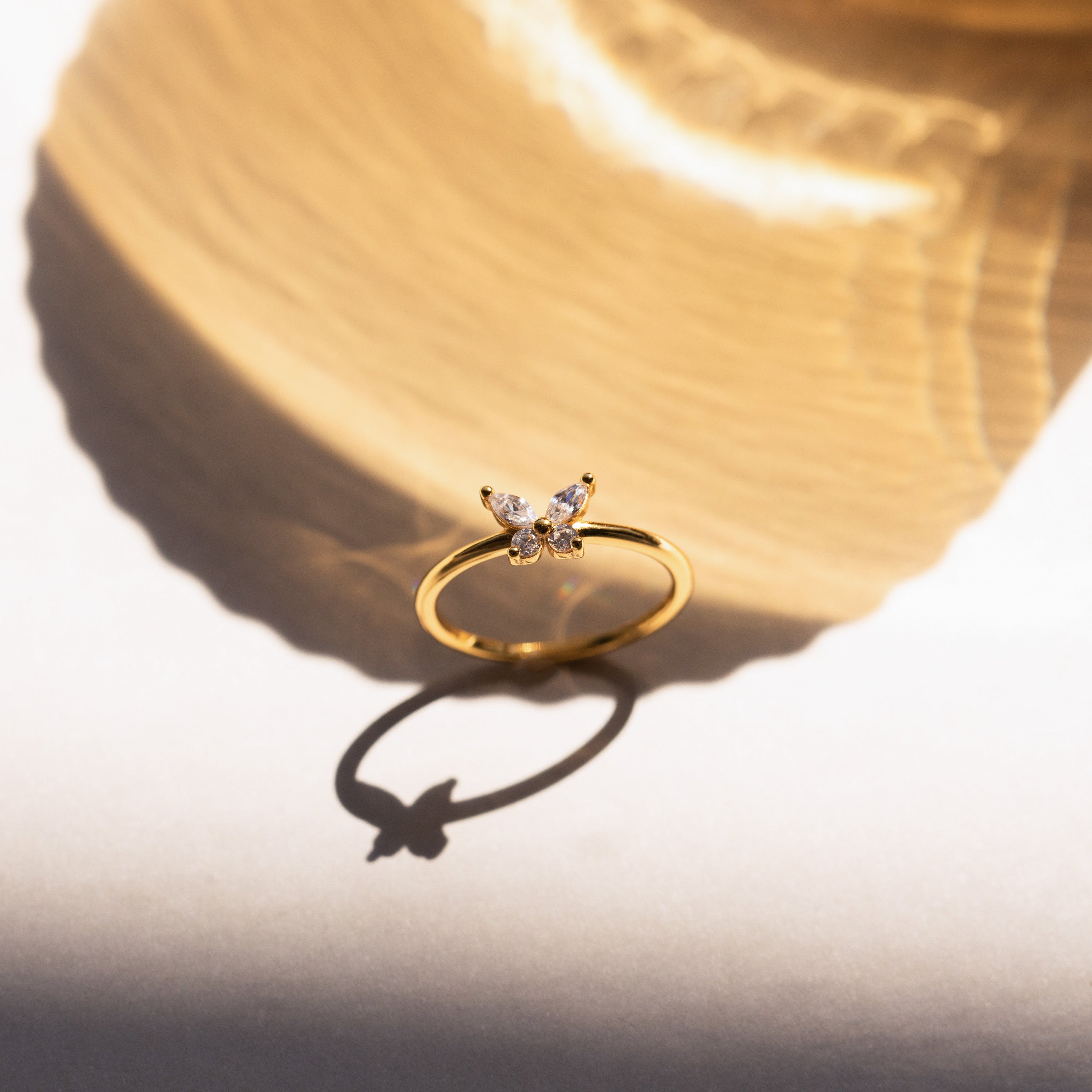 Mariposa – Elegante anillo de diamantes