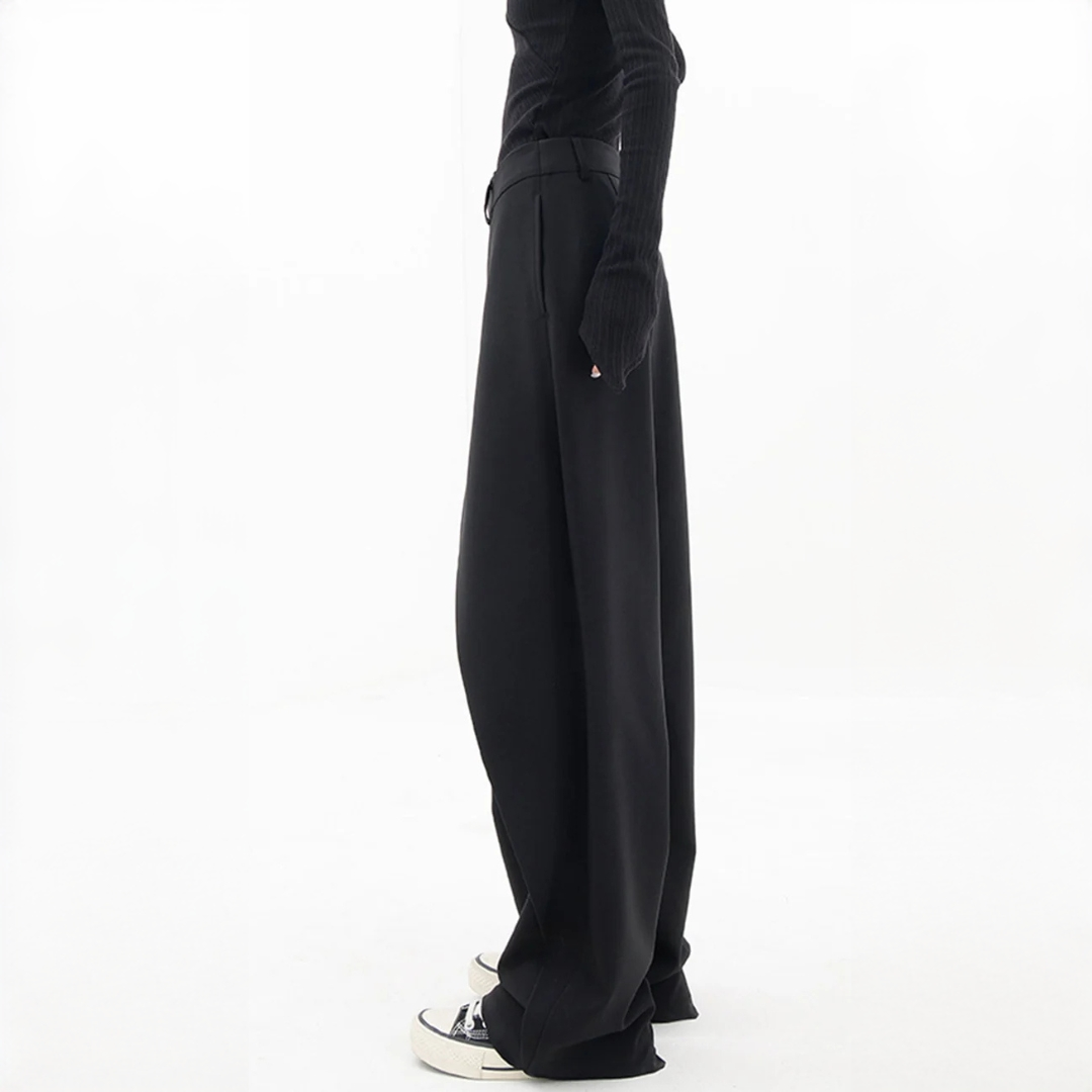 Thalia - Pantalones estilosos y asimétricos