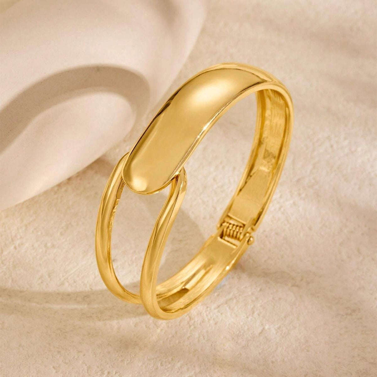 Livina – Pulsera de oro fina y elegante
