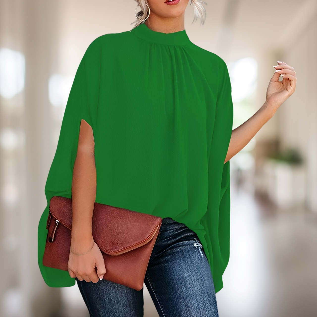 Zara - Blusa elegante con corte acampanado