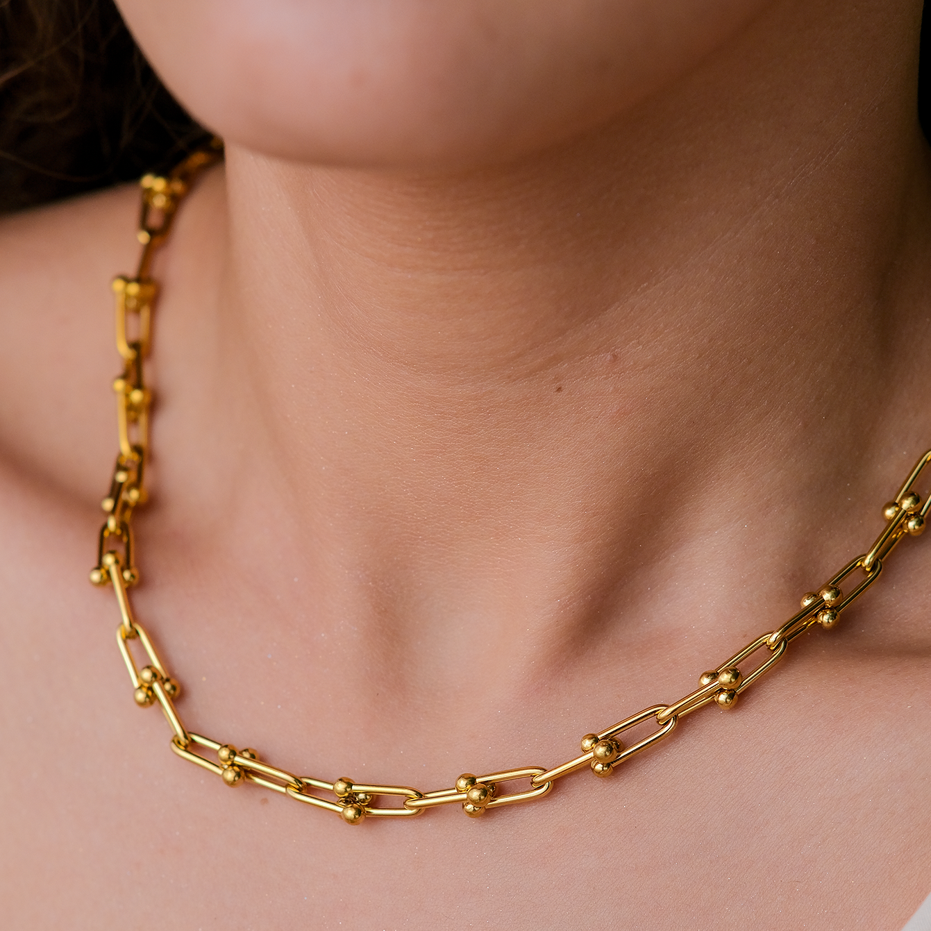 Collar de oro grueso en cascada