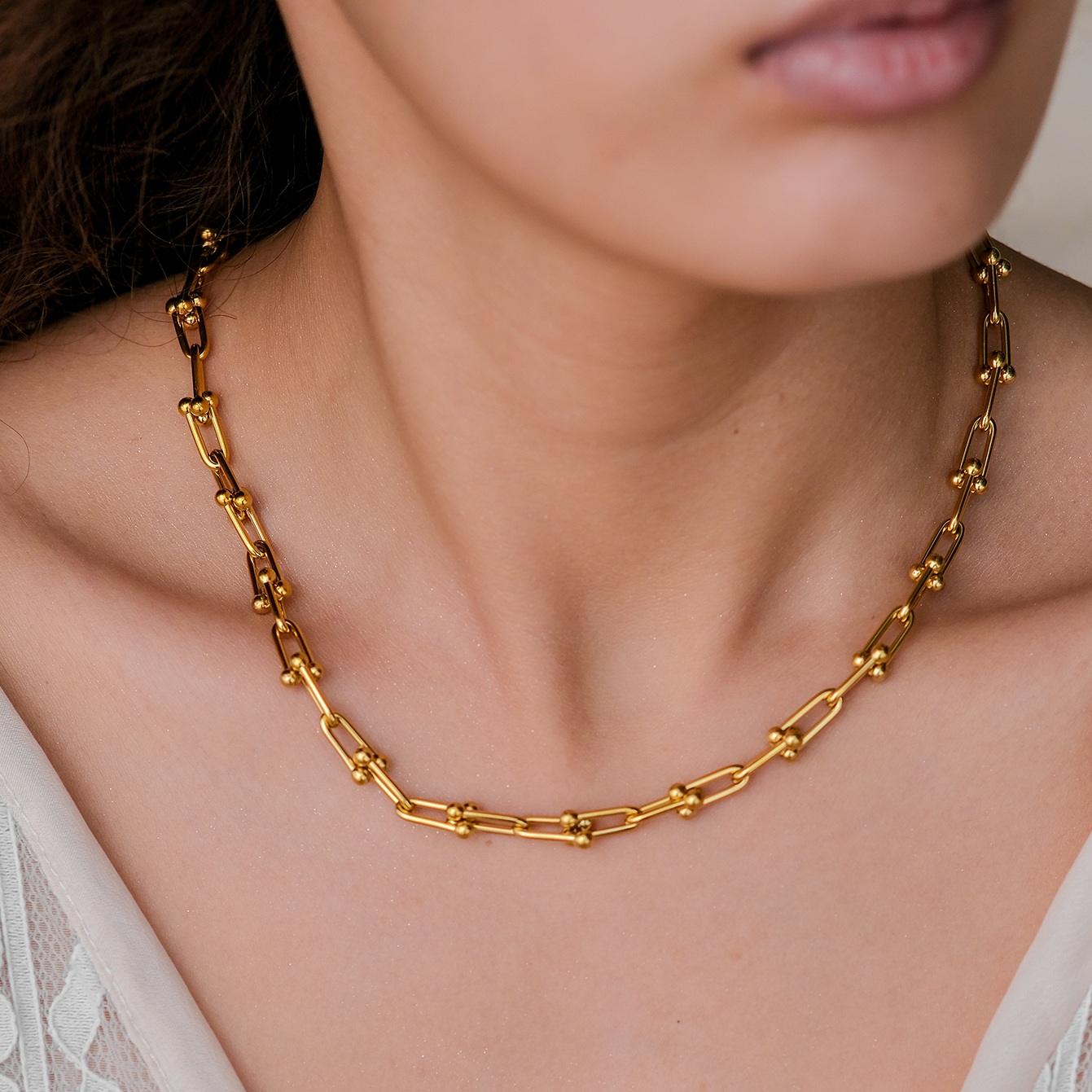 Collar de oro grueso en cascada