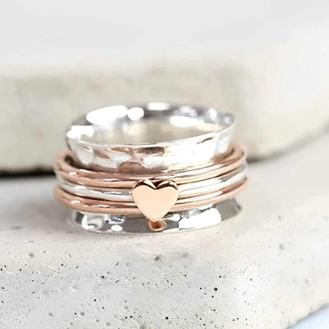 Amara – Anillo en forma de corazón giratorio