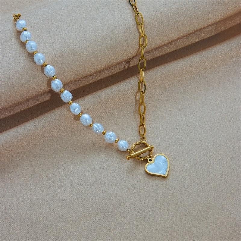 Cyrielle – Collar de Perla en Forma de Corazón con Cierre OT