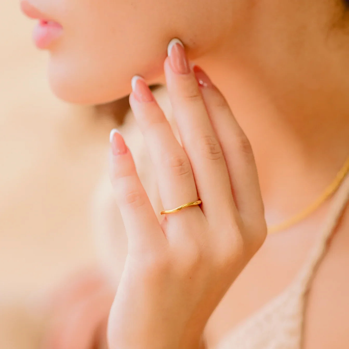 Dianne – Anillo chic dorado superponible