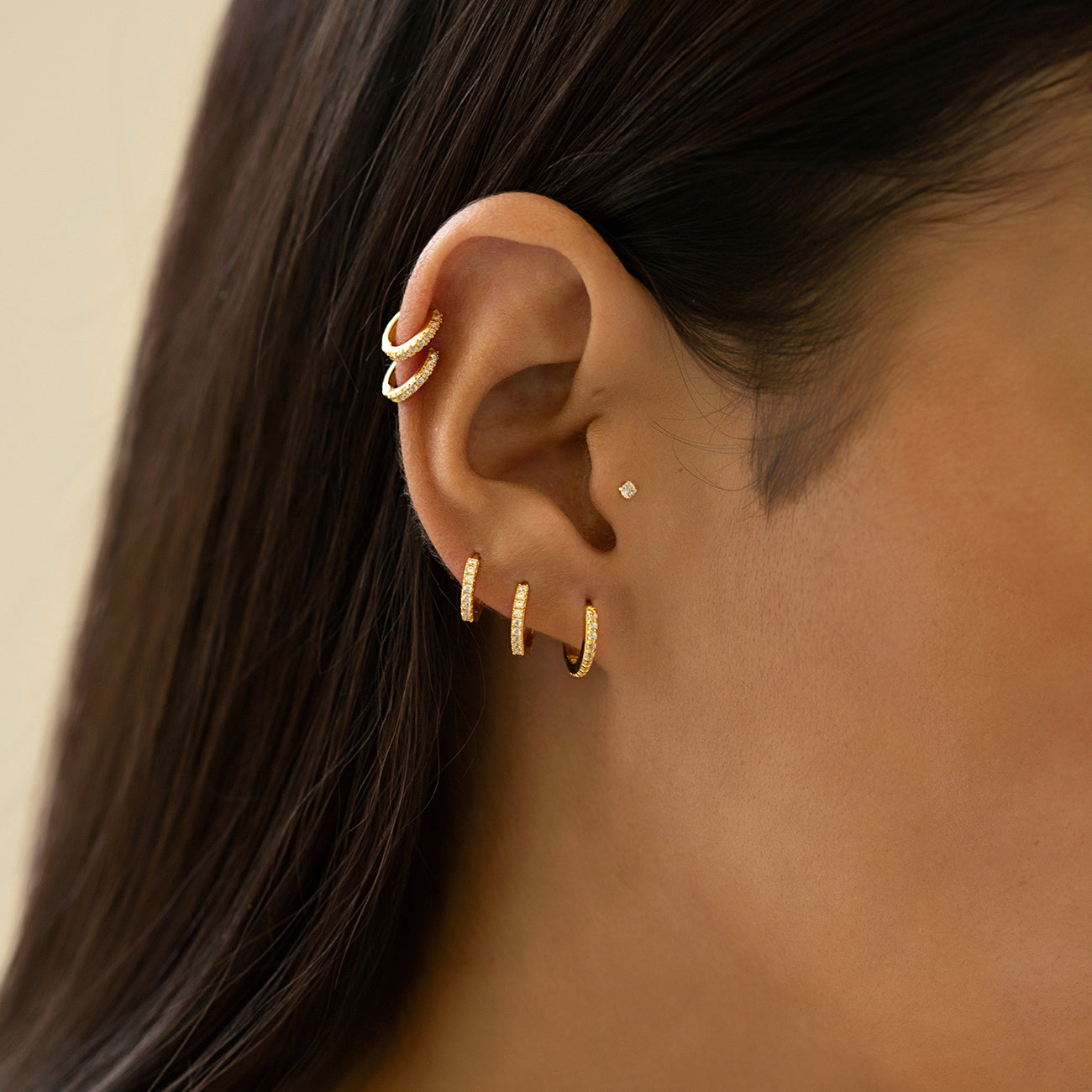Pave - Pendientes Huggie de Circonitas