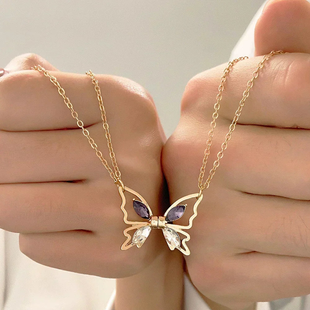 April – Collar Mariposa Magnético en Oro