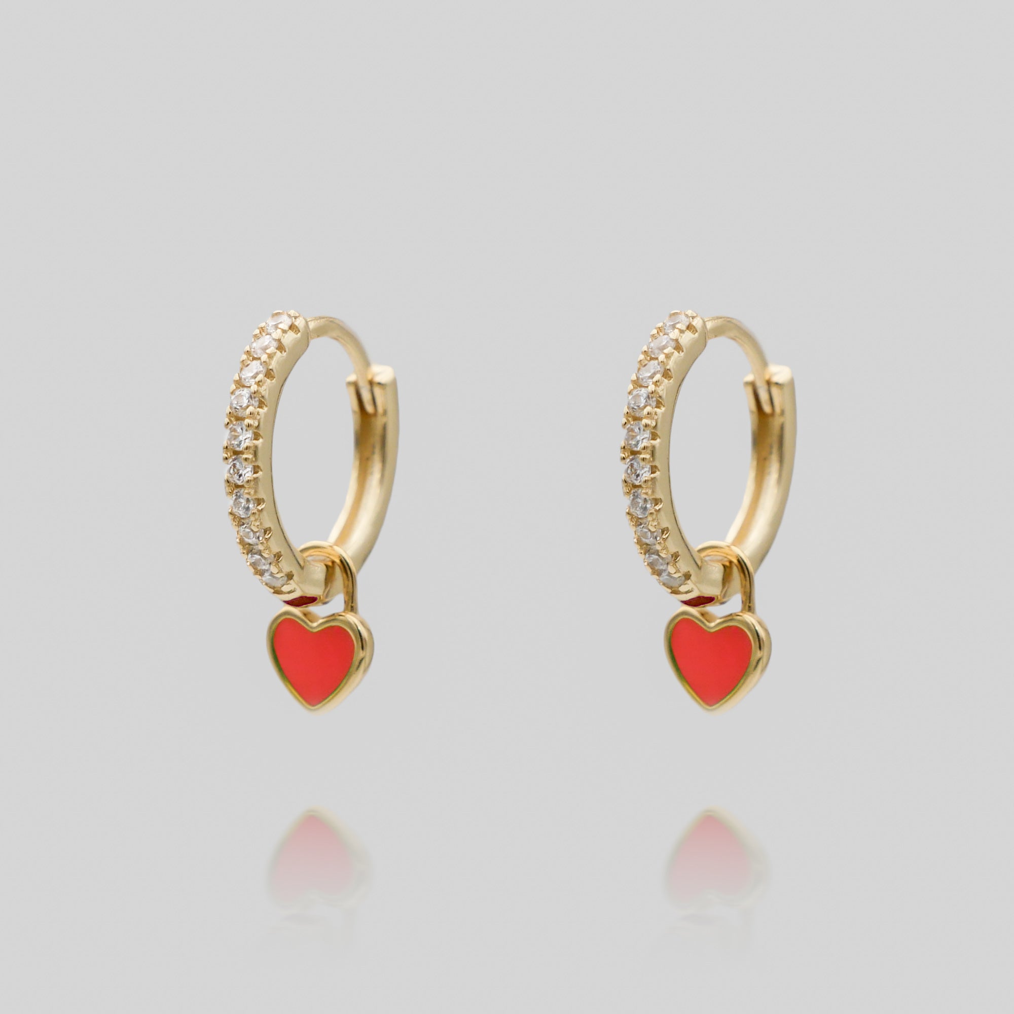Gabby – Pendientes huggies en forma de corazón
