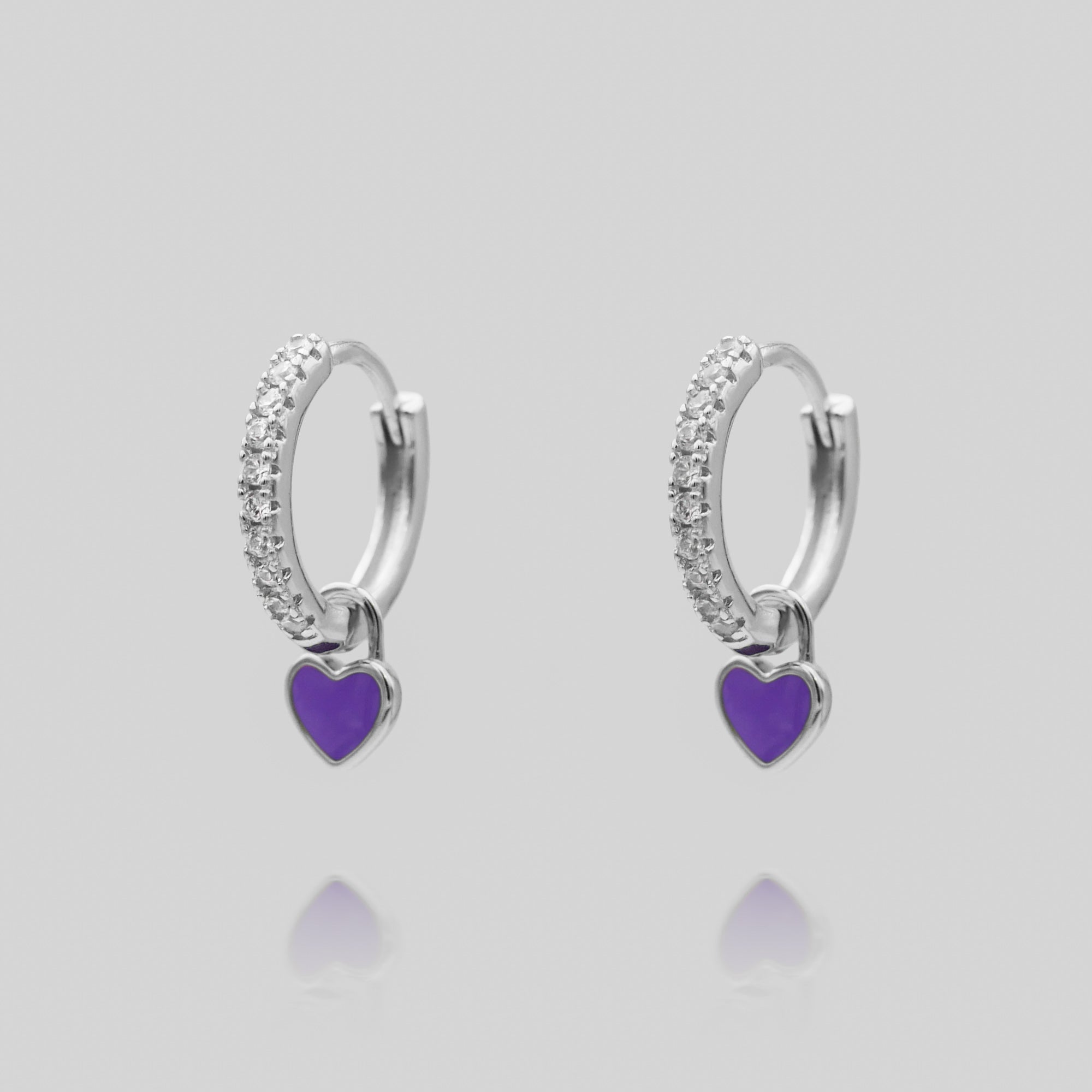 Gabby – Pendientes huggies en forma de corazón