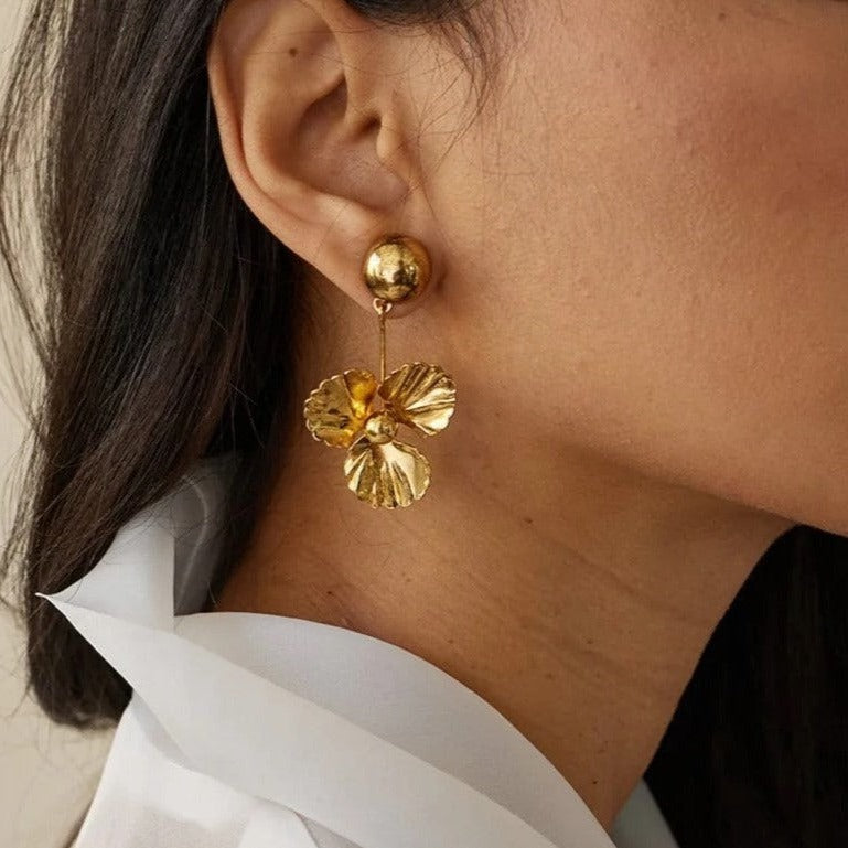 Brianna – Pendientes de Pensamiento Dorados
