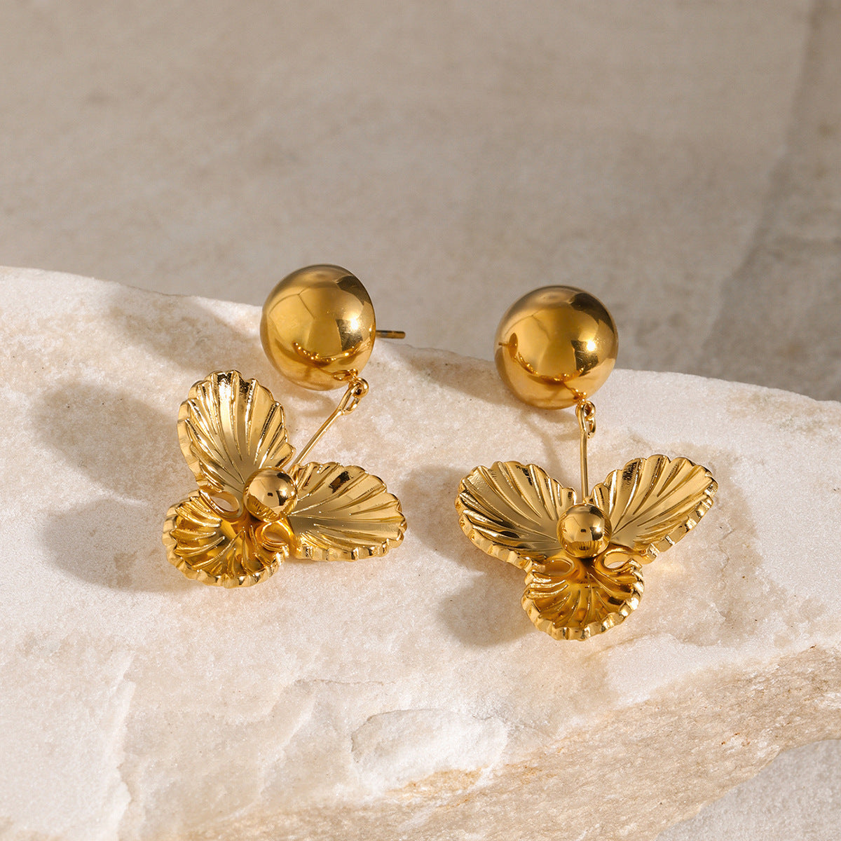 Brianna – Pendientes de Pensamiento Dorados