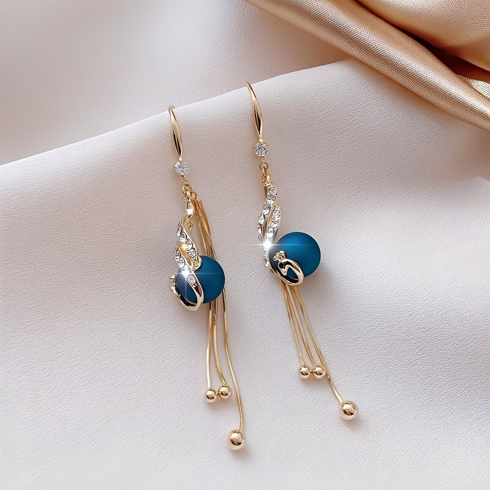 Sheynn – Pendientes festivos con perlas azules