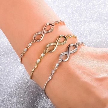 Megan – Pulsera ajustable de infinito de plata