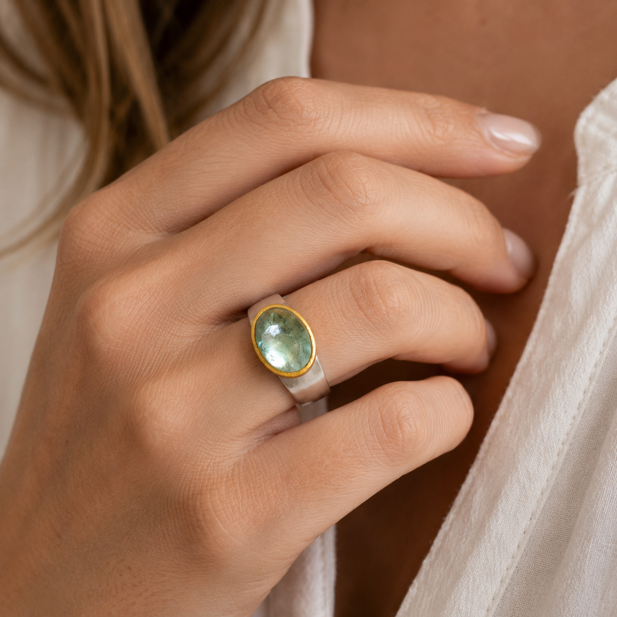 Selma – Anillo vintage con piedra verde redonda
