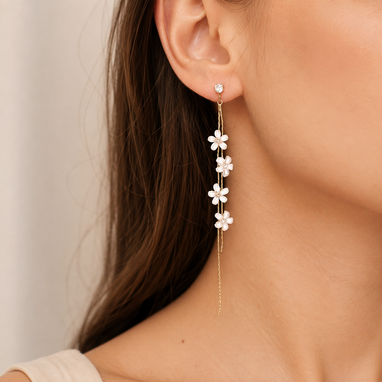 Yuri - Aretes de Hilo de Jazmín Blanco