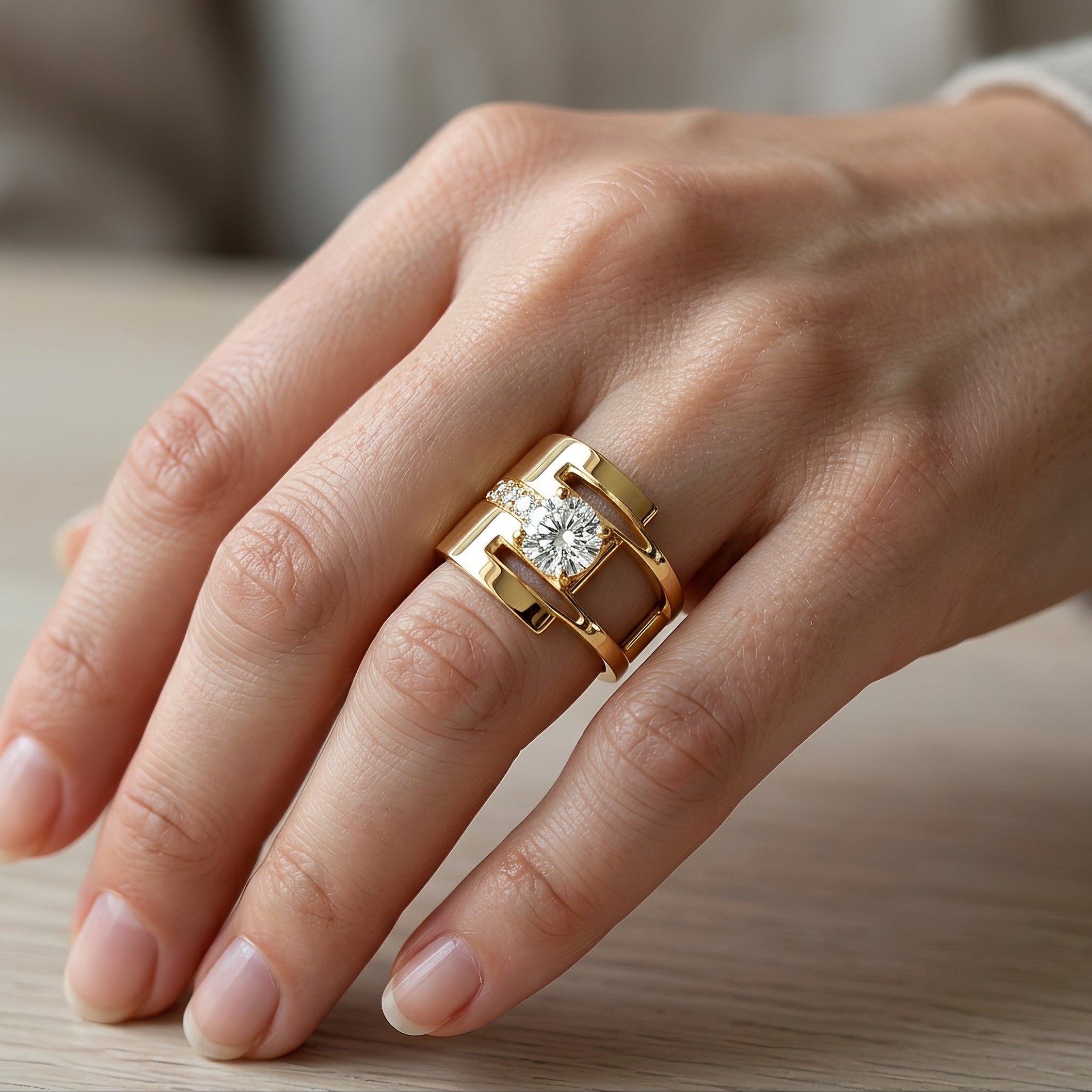 Sharon – Anillo vintage de oro con circonitas irregulares