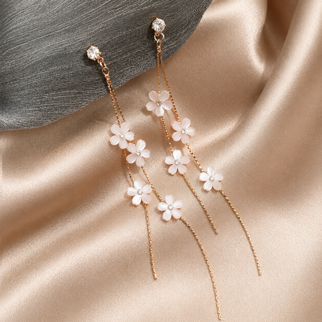 Yuri - Aretes de Hilo de Jazmín Blanco