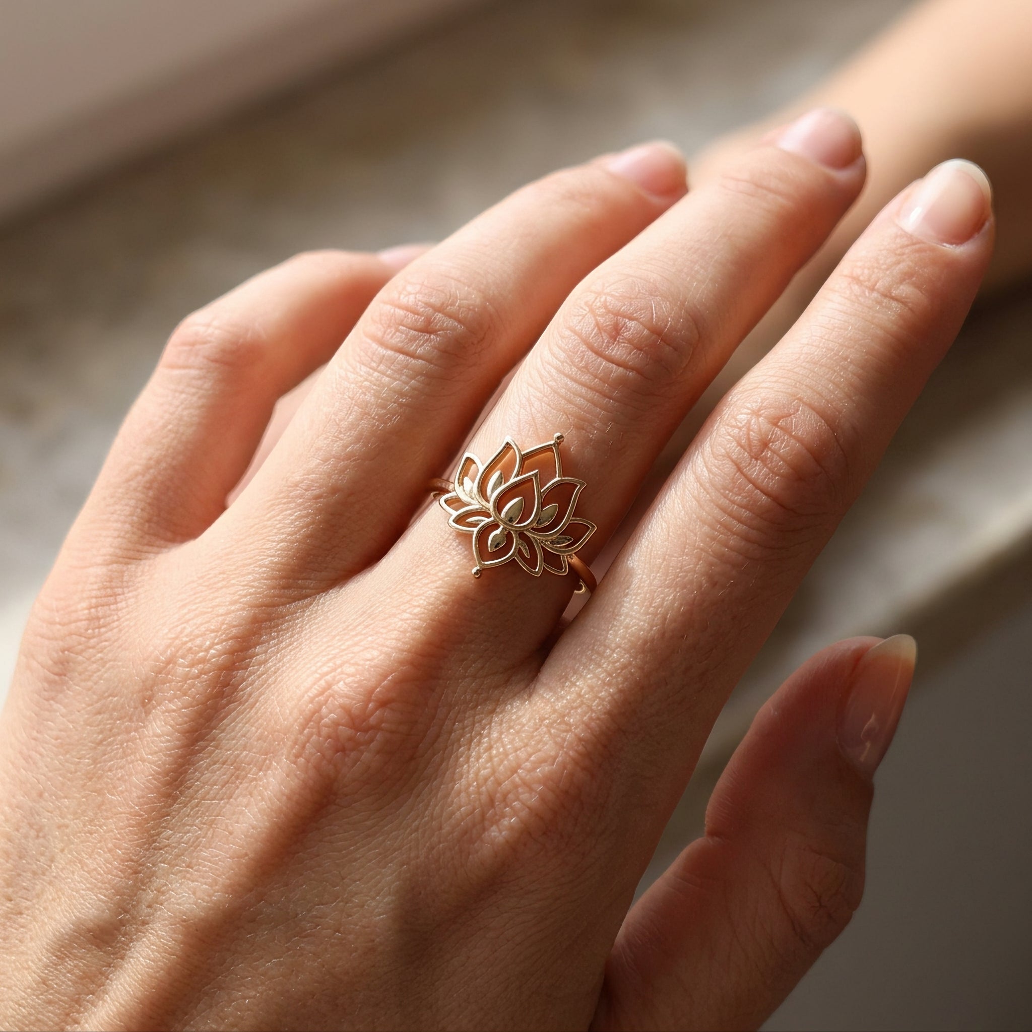 Flor de Loto - Anillo Delicado